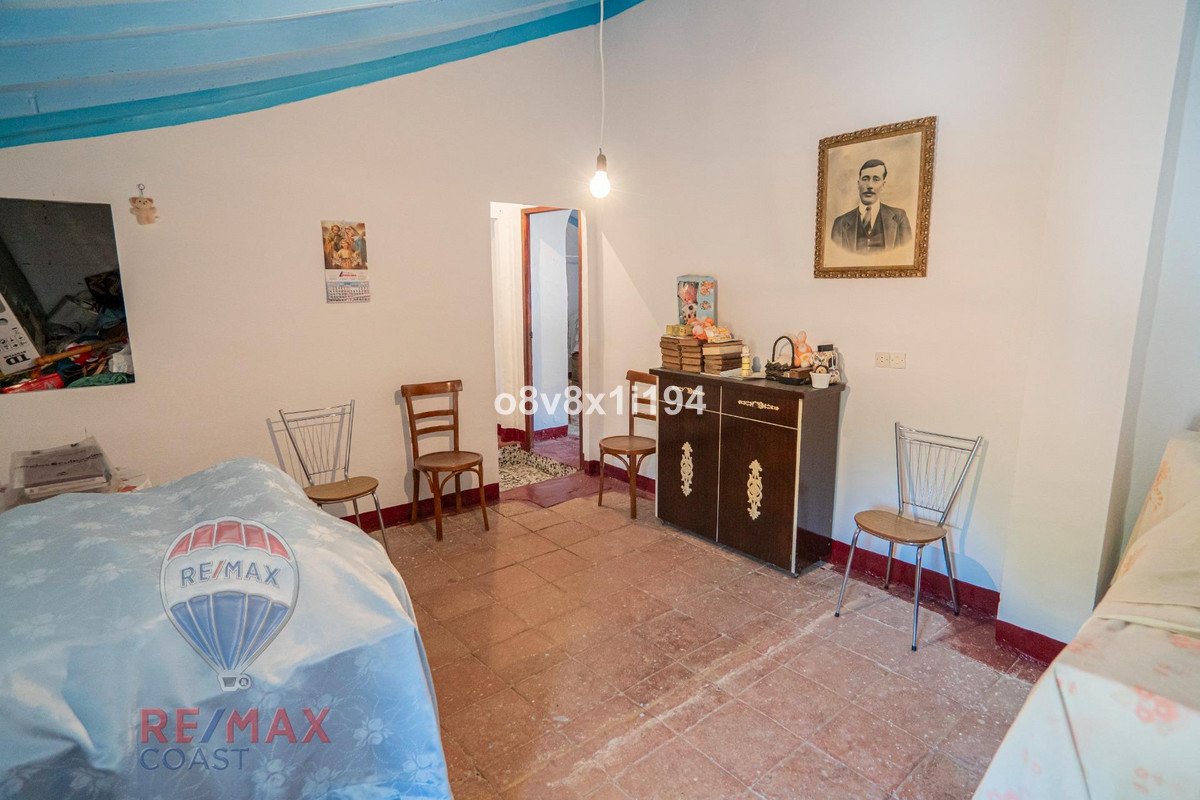 8 Bed Finca - Cortijo in Cajiz