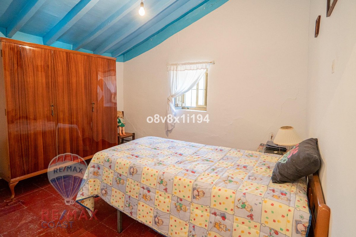 8 Bed Finca - Cortijo in Cajiz