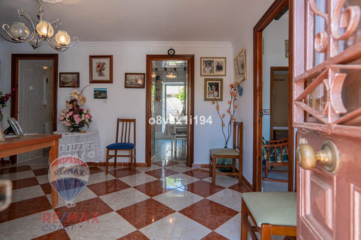 8 Bed Finca - Cortijo in Cajiz