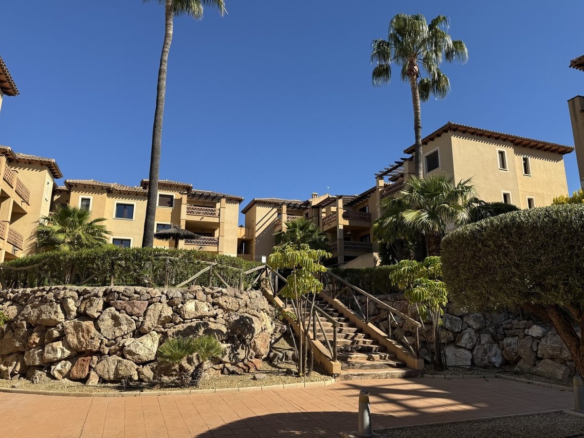 2 Bed Ground Floor Apartment in Valle del Este Golf