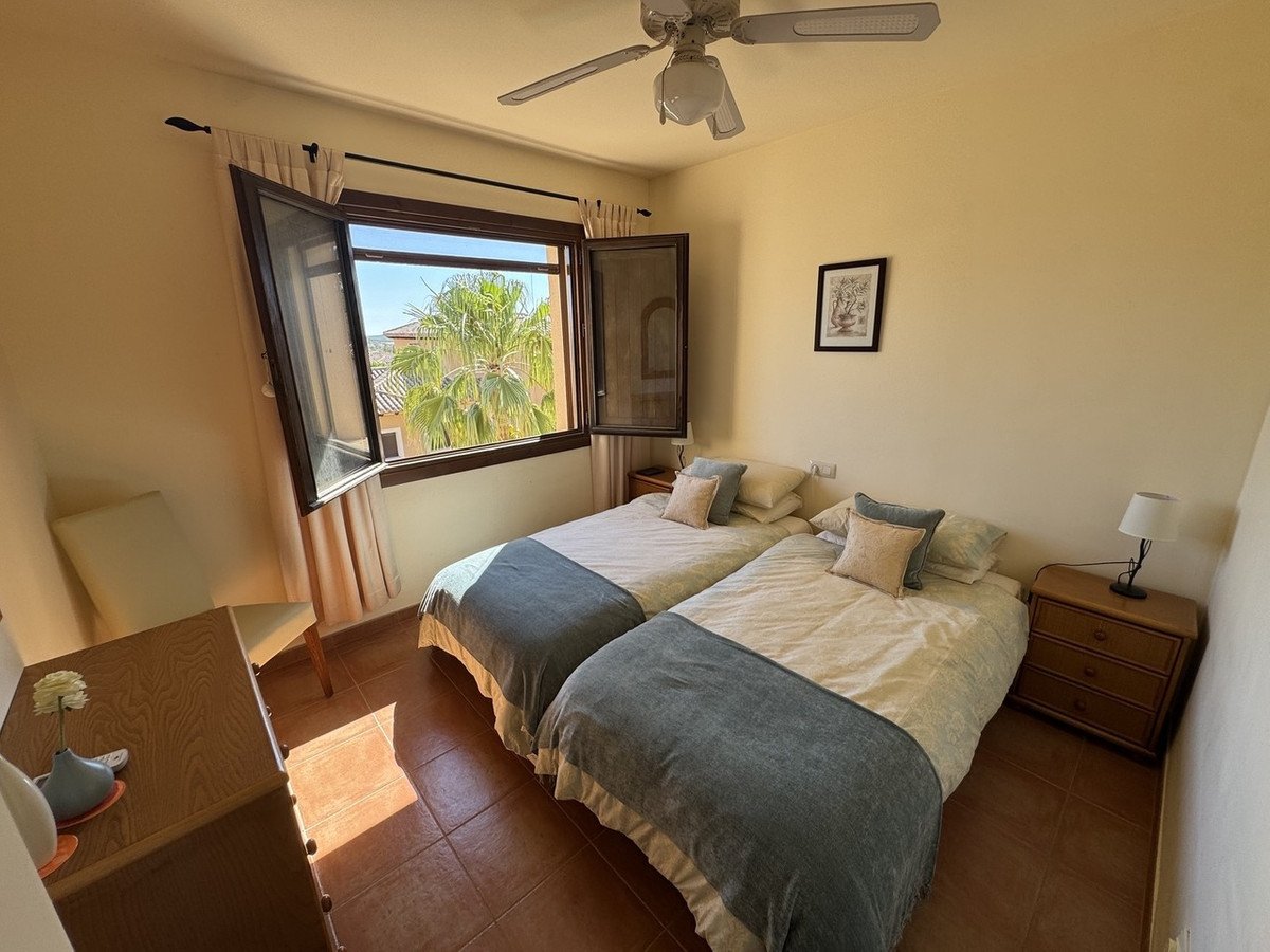2 Bed Ground Floor Apartment in Valle del Este Golf