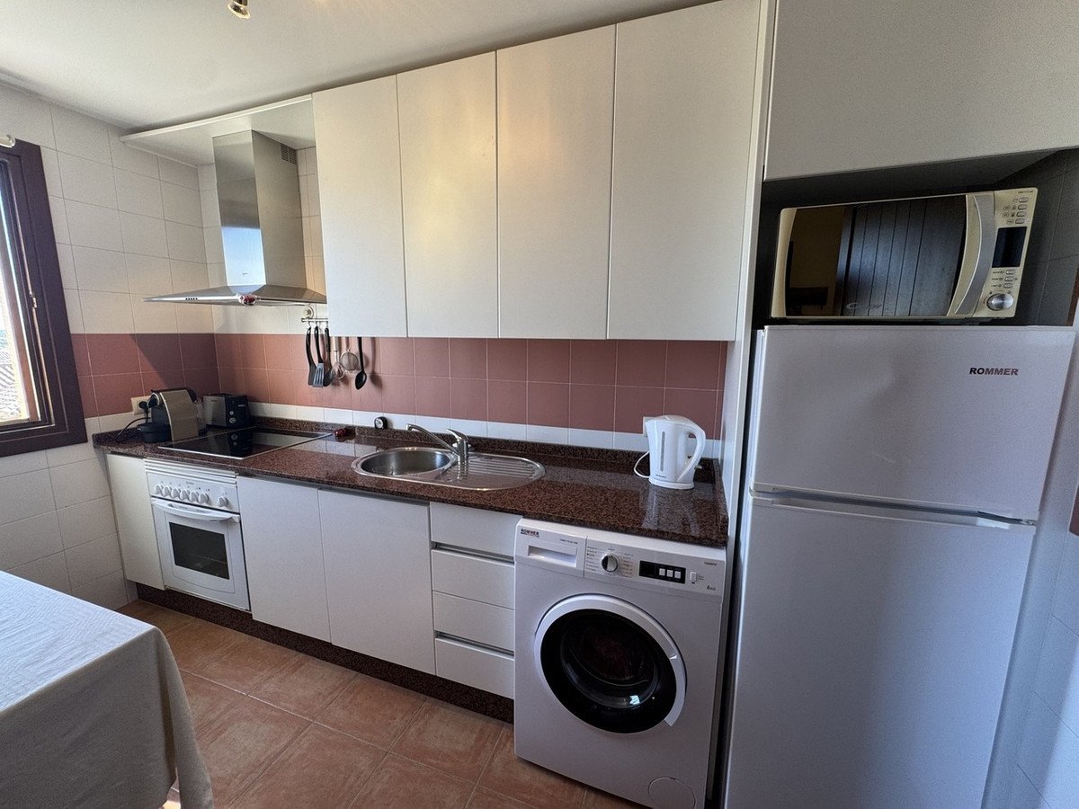 2 Bed Ground Floor Apartment in Valle del Este Golf