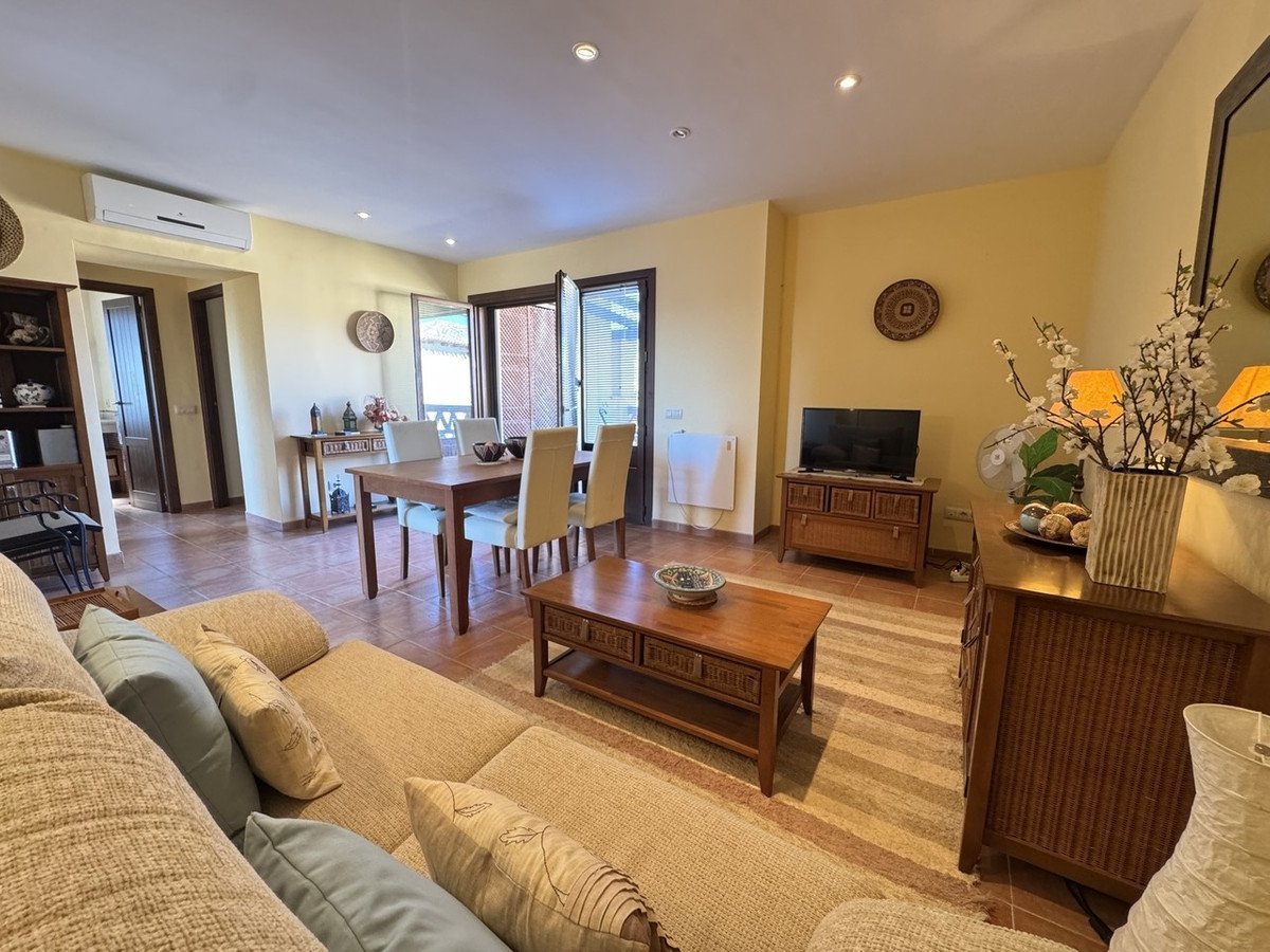 2 Bed Ground Floor Apartment in Valle del Este Golf