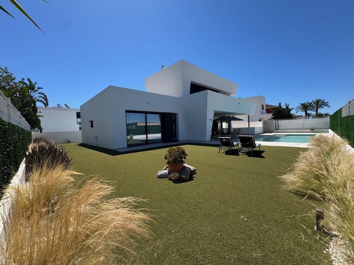 4 Bed Detached Villa in Vera Playa