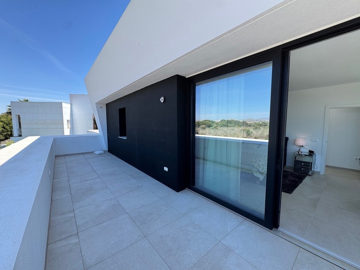 4 Bed Detached Villa in Vera Playa