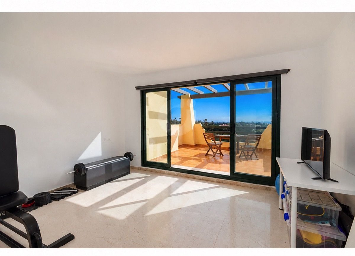 3 Bed Penthouse Duplex in Selwo