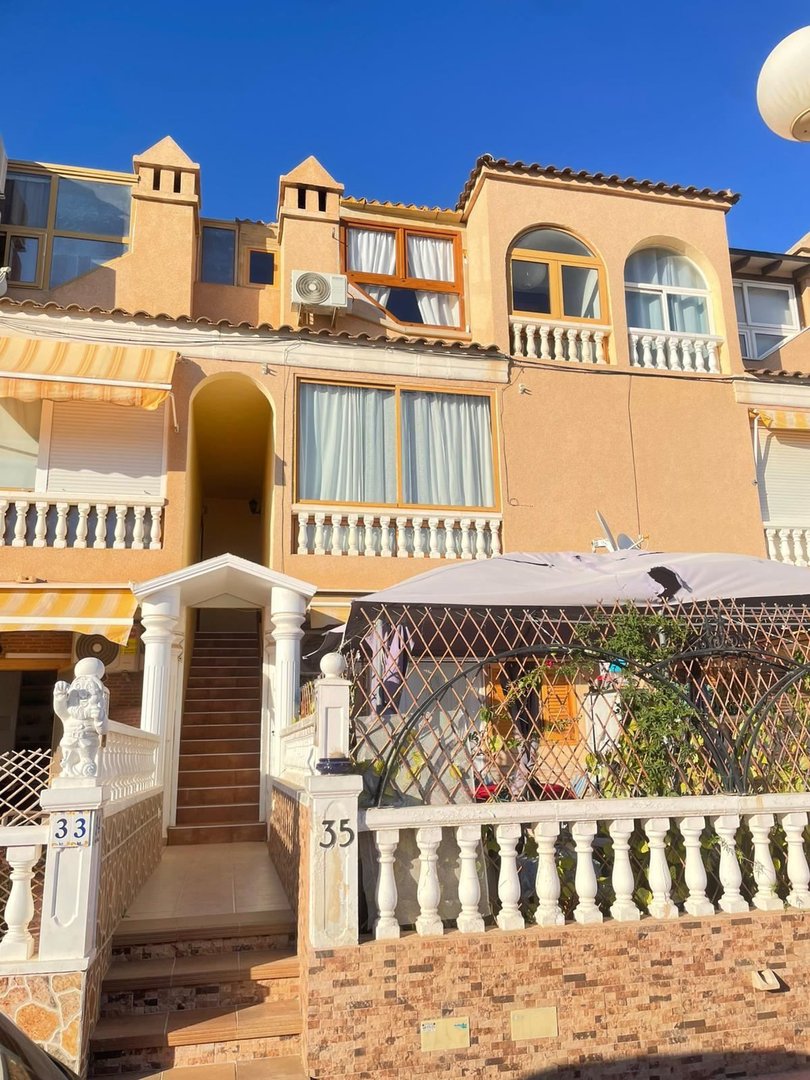 2 Bed Duplex in Los Altos