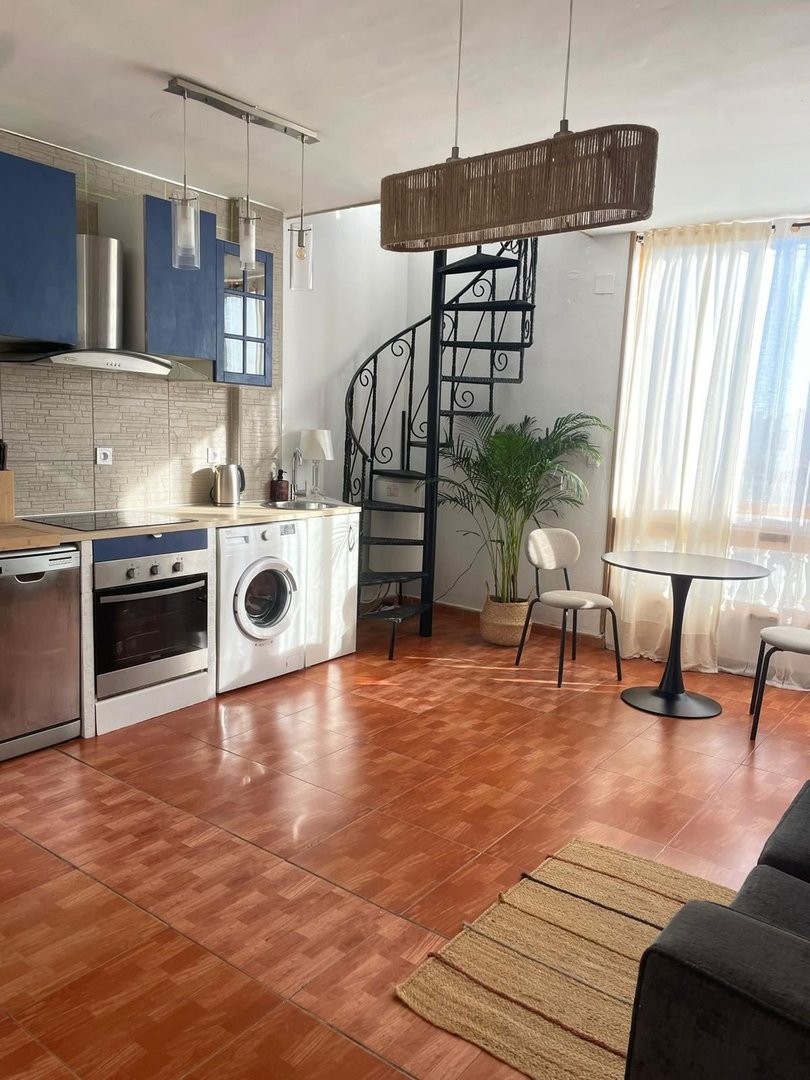 2 Bed Duplex in Los Altos