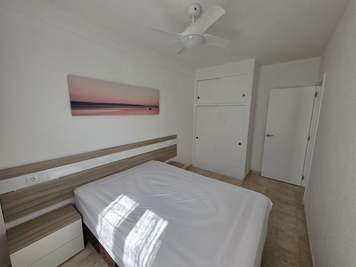 2 Bed Middle Floor Apartment in Torrevieja