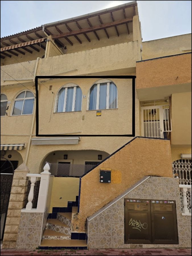 2 Bed Middle Floor Apartment in Torrevieja