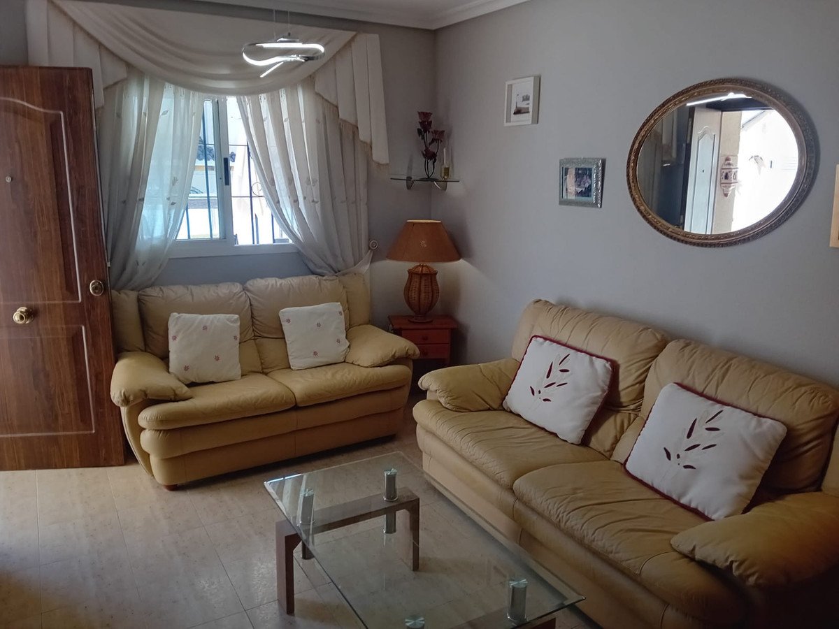 2 Bed Ground Floor Apartment in Alicante