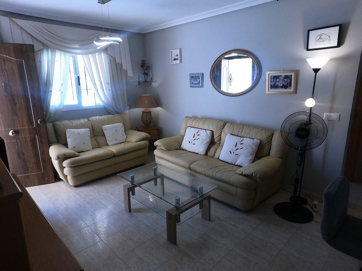 2 Bed Ground Floor Apartment in Alicante