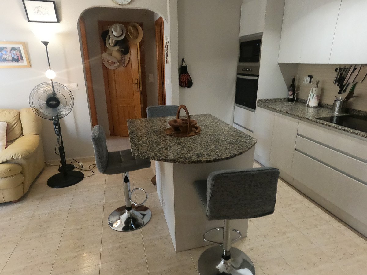 2 Bed Ground Floor Apartment in Alicante