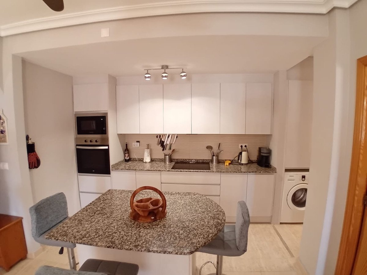 2 Bed Ground Floor Apartment in Alicante