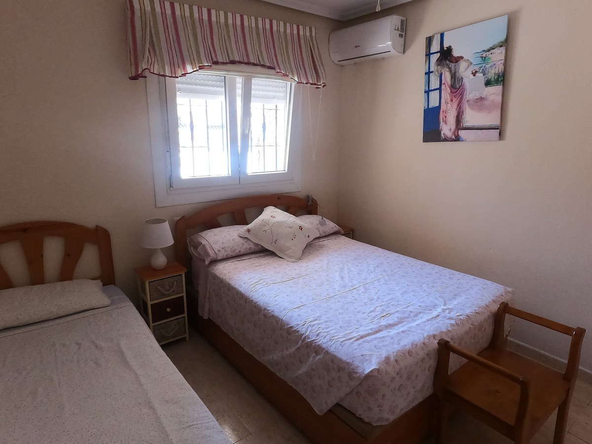 2 Bed Ground Floor Apartment in Alicante