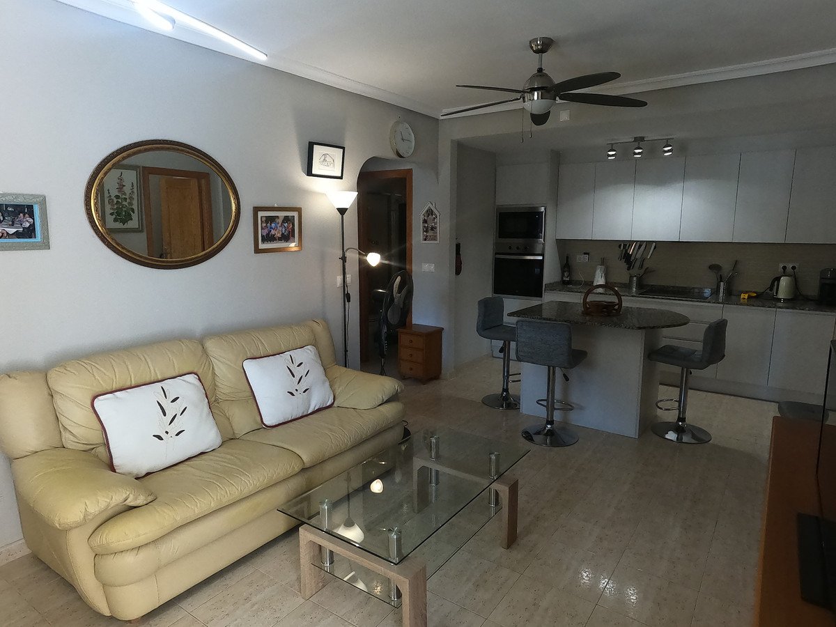 2 Bed Ground Floor Apartment in Alicante