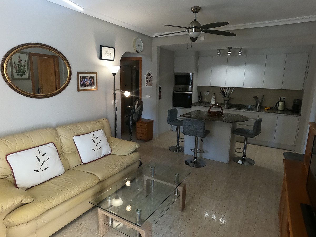 2 Bed Ground Floor Apartment in Alicante