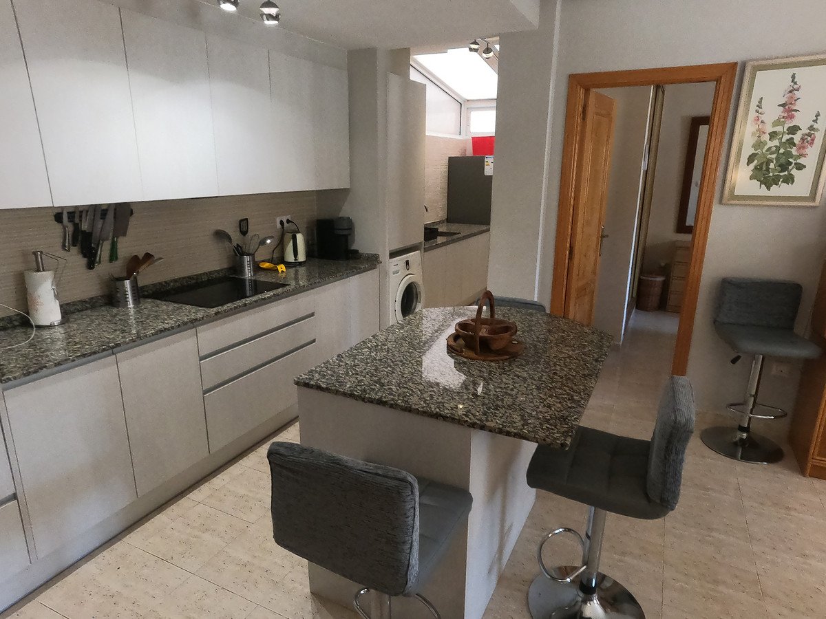 2 Bed Ground Floor Apartment in Alicante