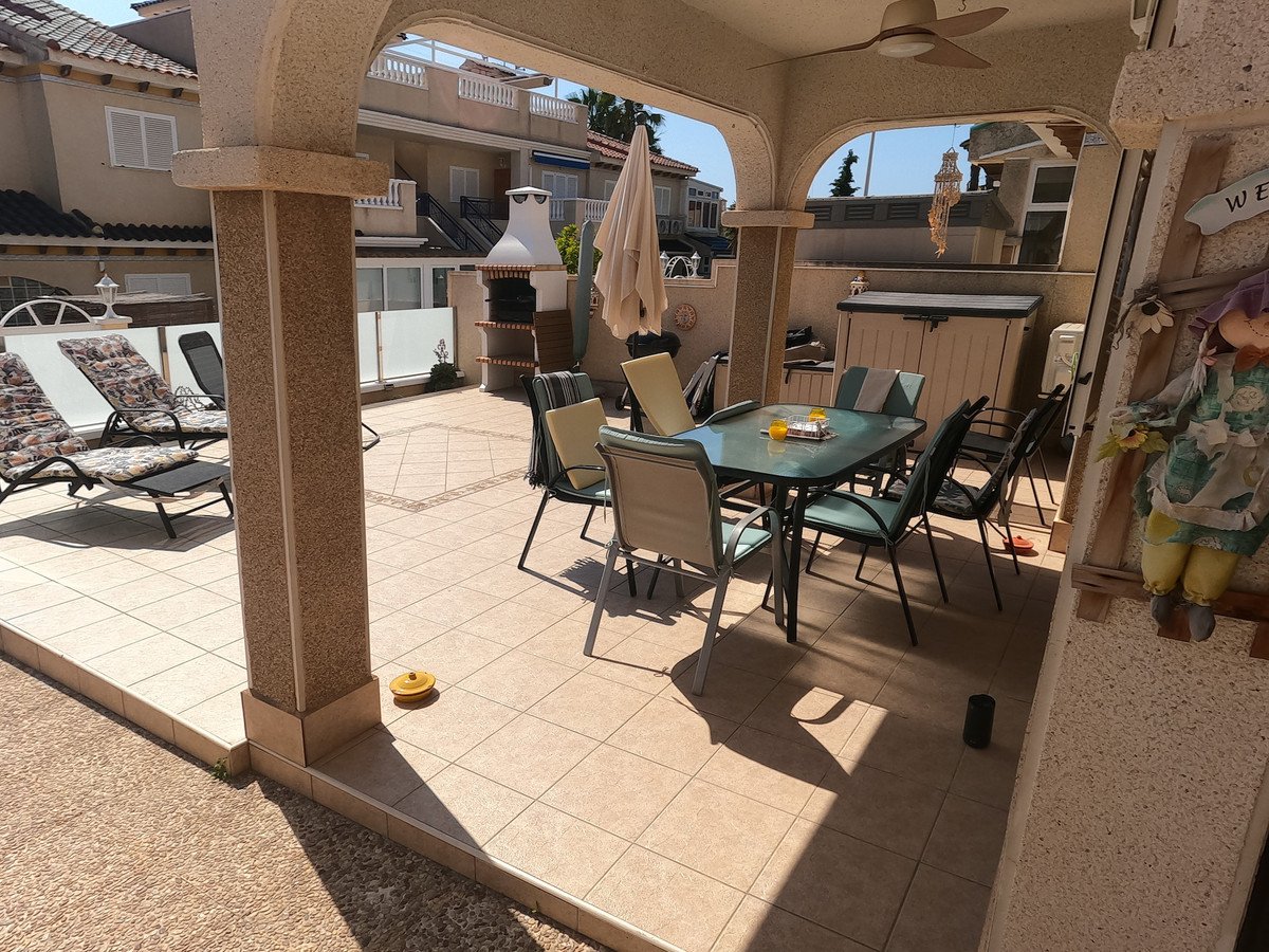 2 Bed Ground Floor Apartment in Alicante