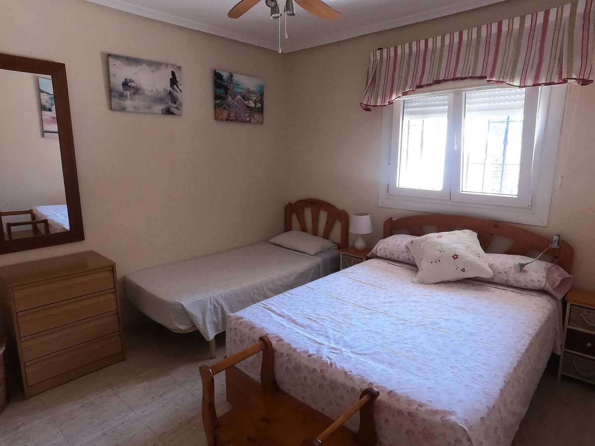 2 Bed Ground Floor Apartment in Alicante