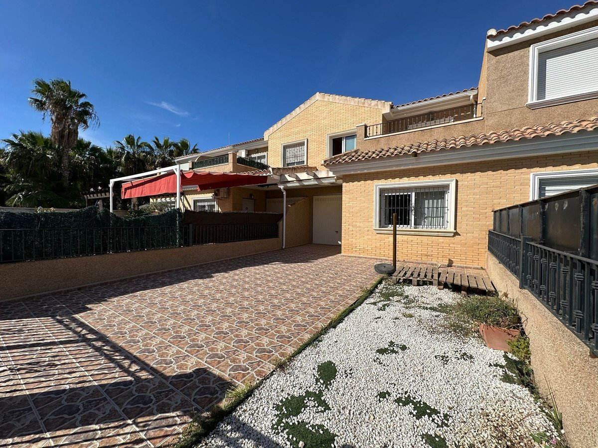 3 Bed Townhouse in Santiago de la Ribera