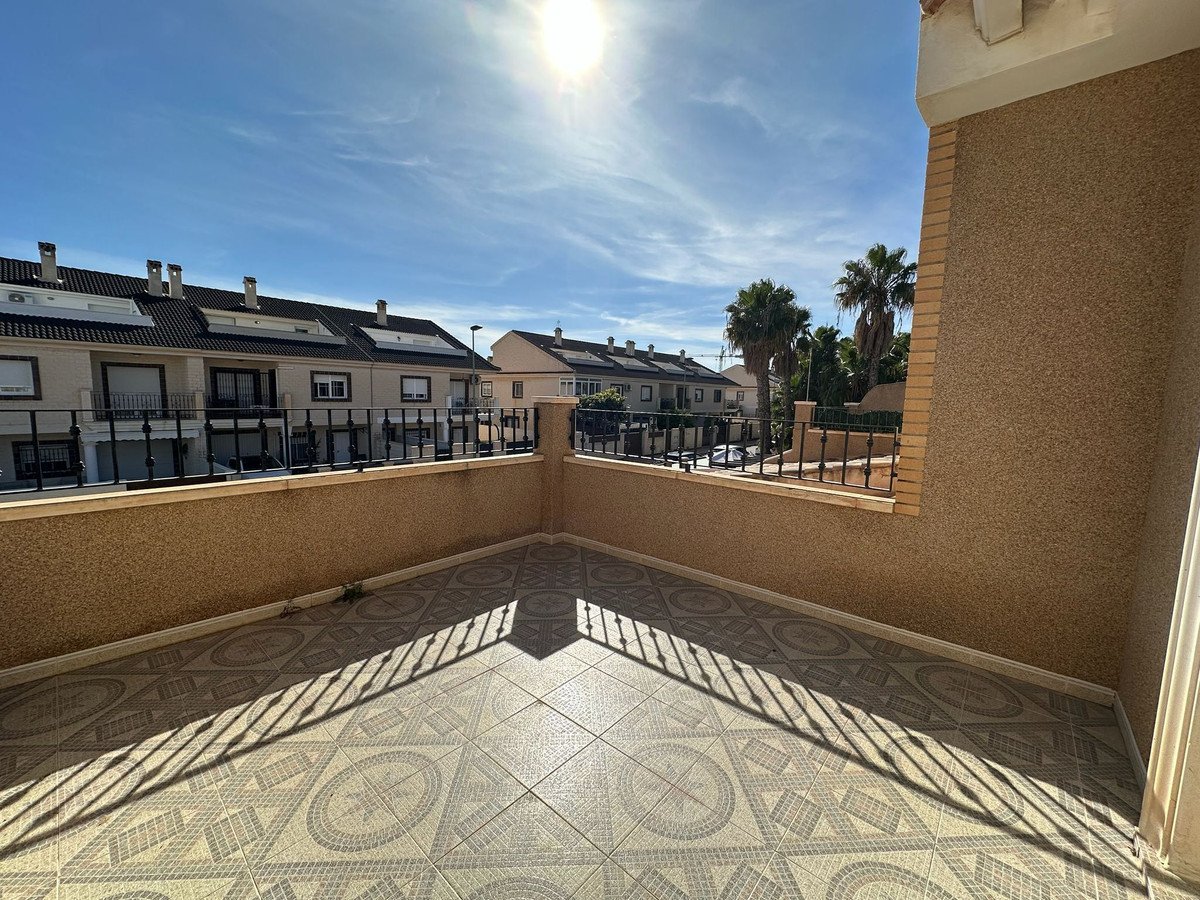 3 Bed Townhouse in Santiago de la Ribera