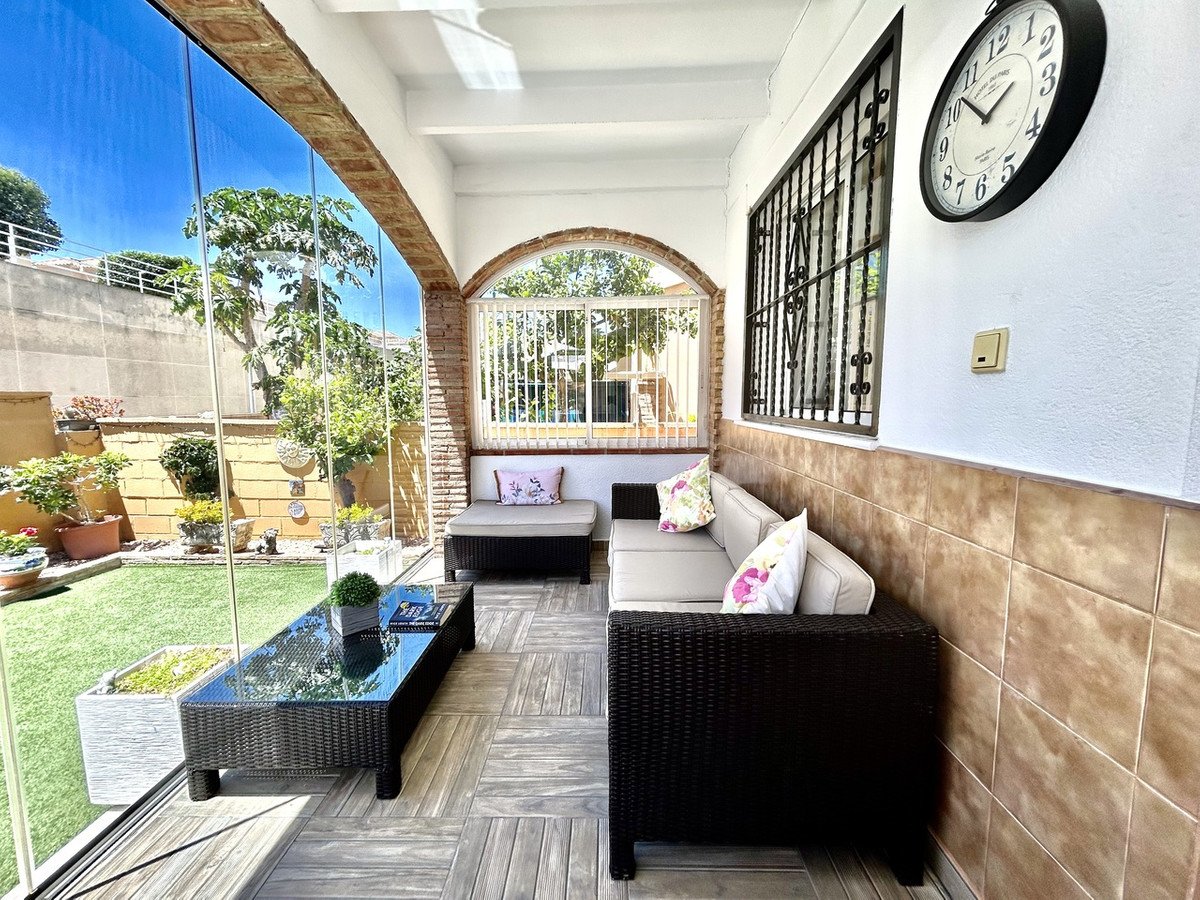 3 Bed Detached Villa in Los Altos