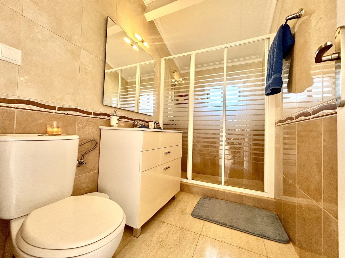 3 Bed Detached Villa in Los Altos