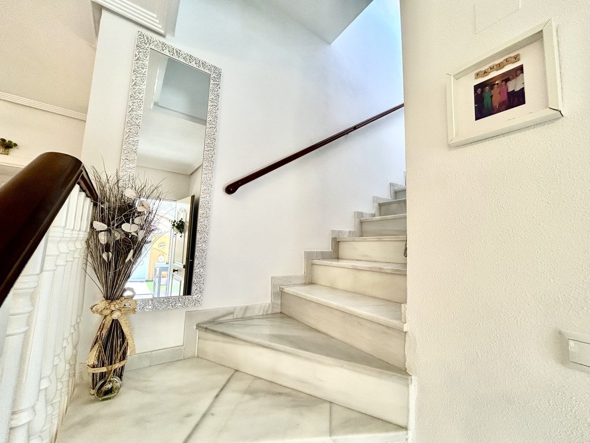 3 Bed Detached Villa in Los Altos