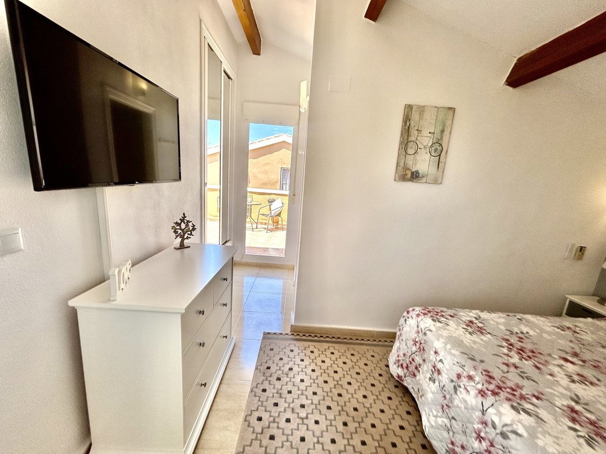 3 Bed Detached Villa in Los Altos