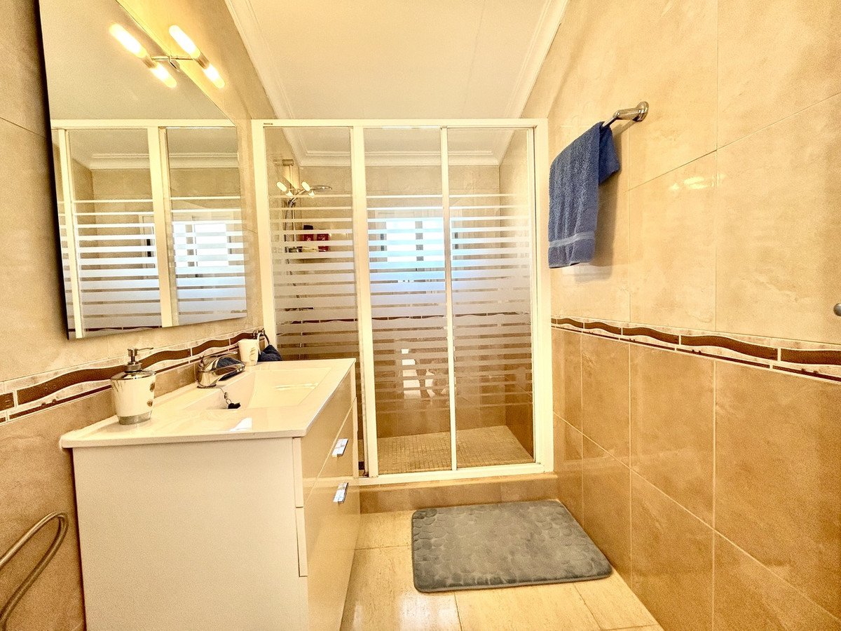 3 Bed Detached Villa in Los Altos