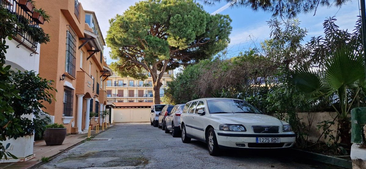 2 Bed Ground Floor Apartment in Calahonda