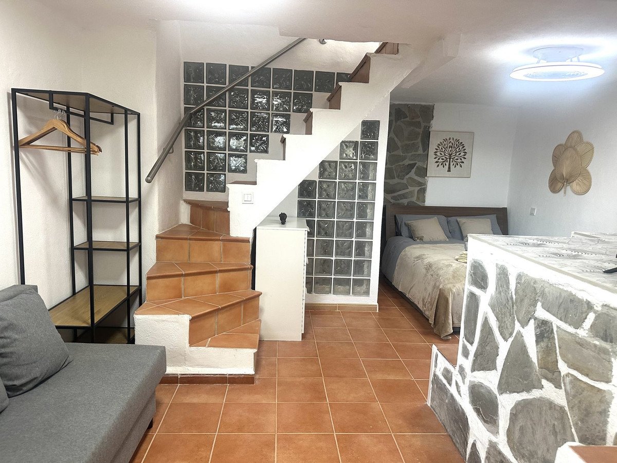 2 Bed Ground Floor Apartment in Calahonda