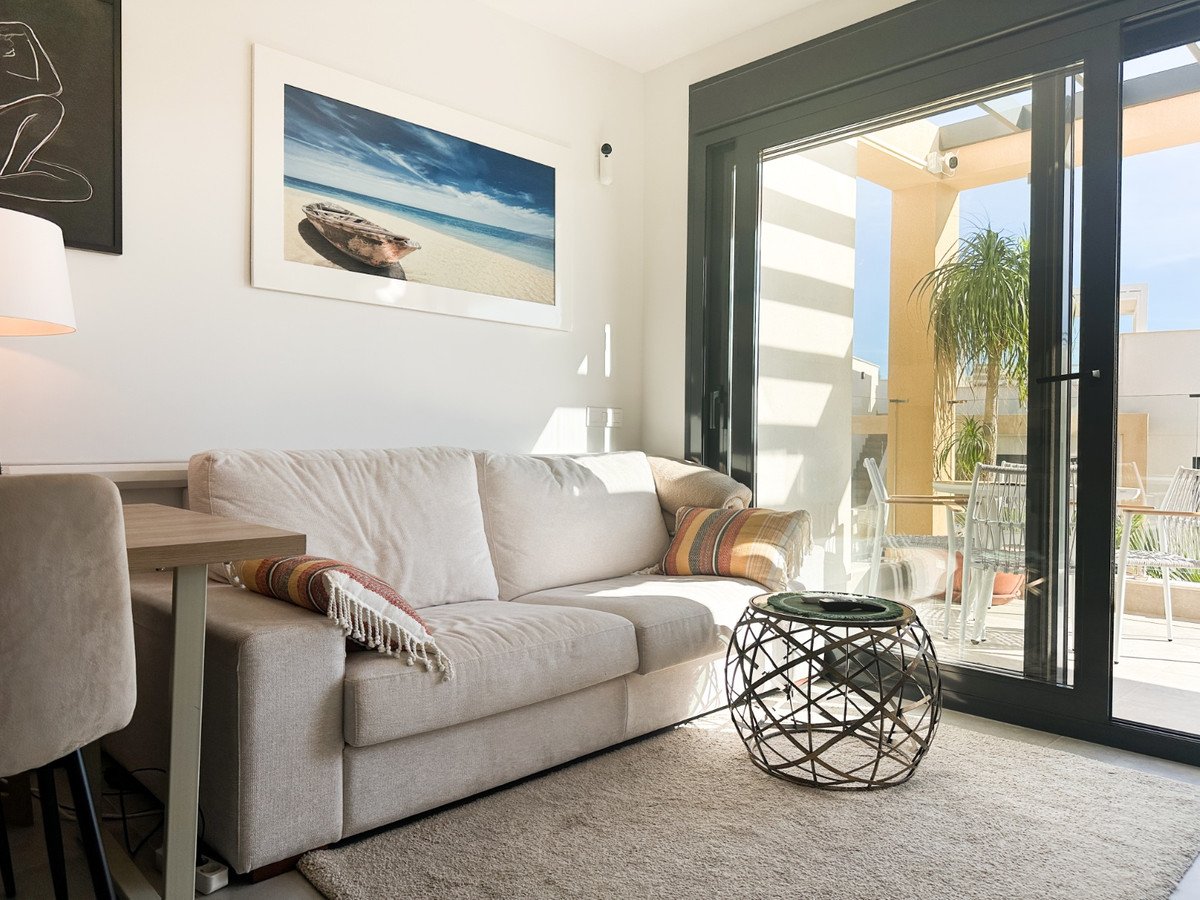 2 Bed Top Floor Apartment in Villamartin
