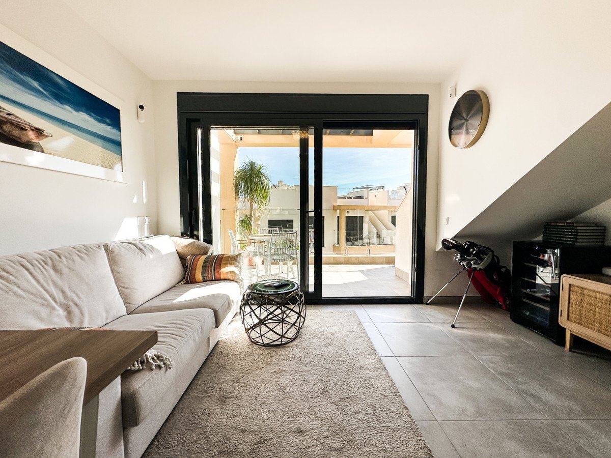 2 Bed Top Floor Apartment in Villamartin