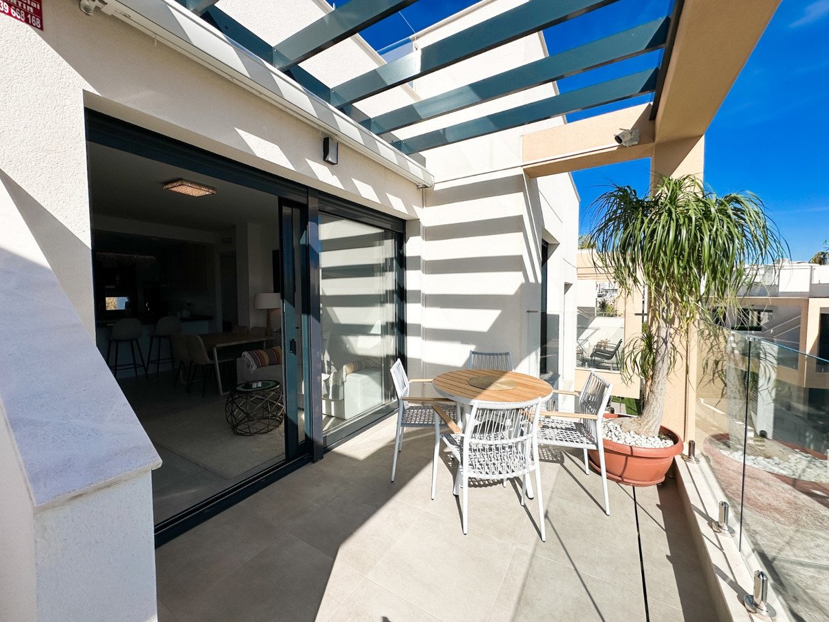 2 Bed Top Floor Apartment in Villamartin