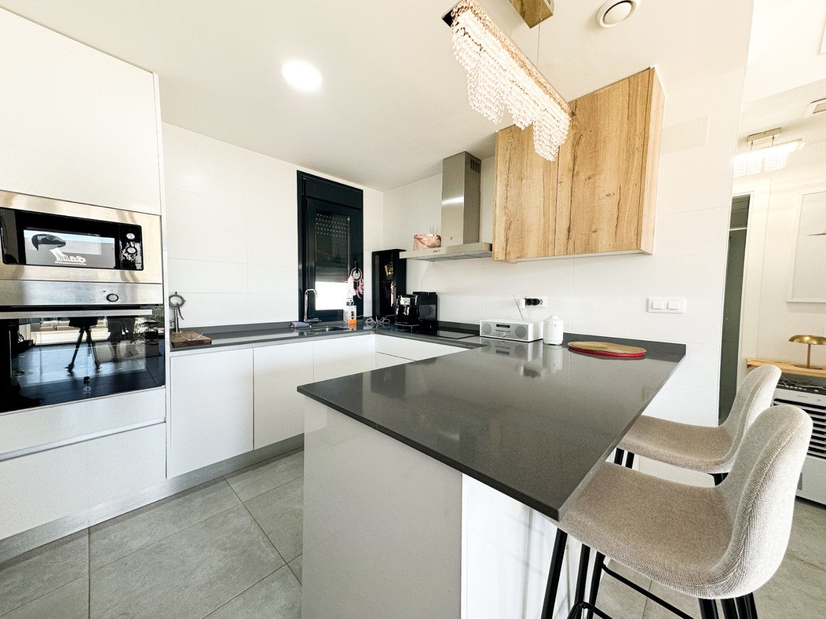 2 Bed Top Floor Apartment in Villamartin