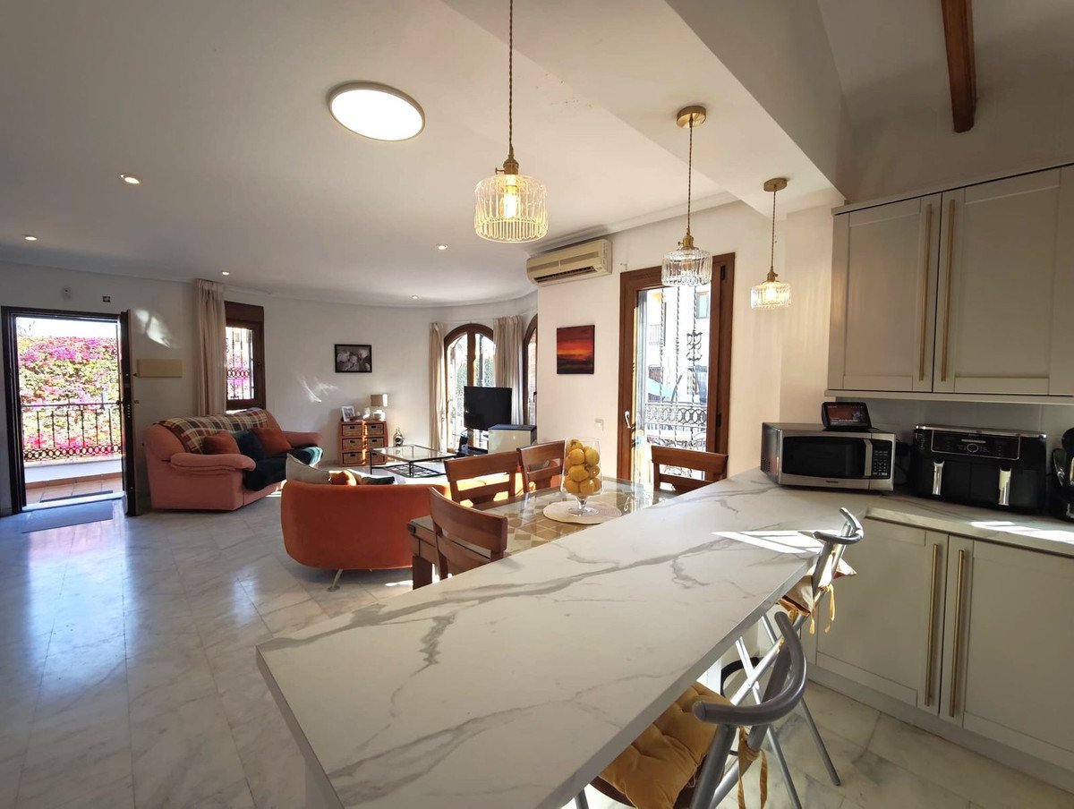 4 Bed Detached Villa in Algorfa
