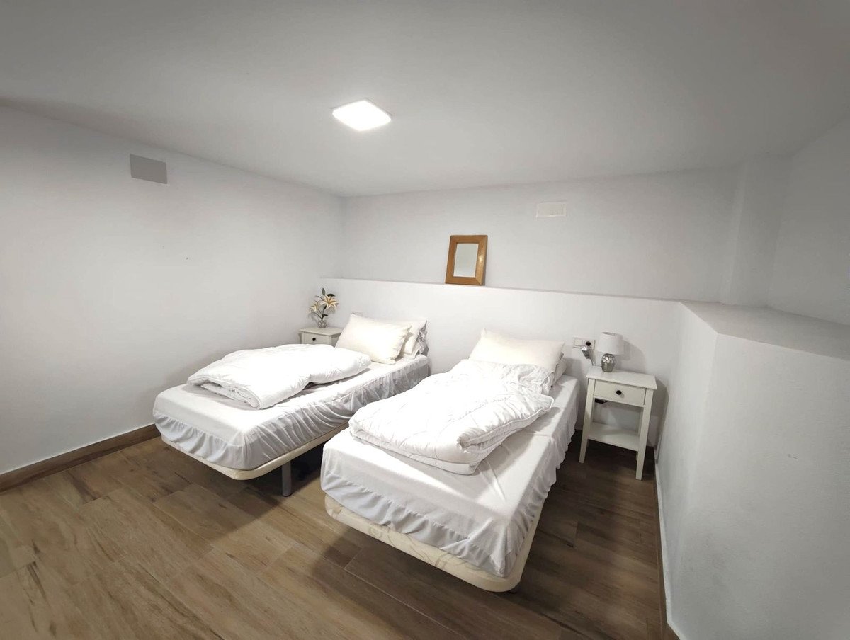 4 Bed Detached Villa in Algorfa