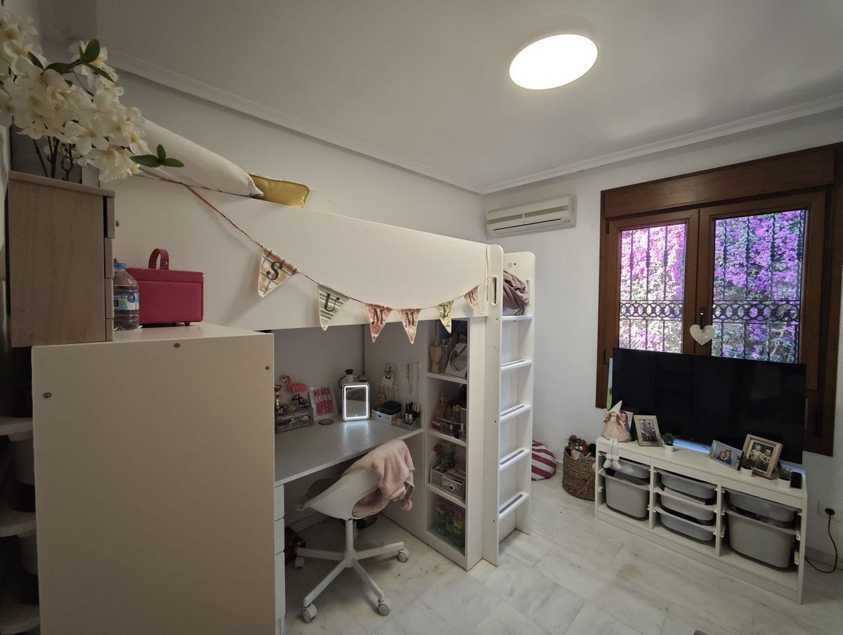 4 Bed Detached Villa in Algorfa