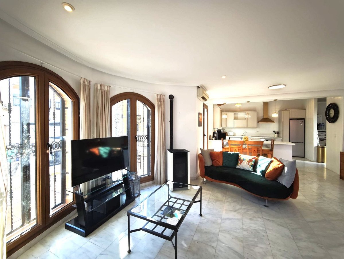 4 Bed Detached Villa in Algorfa