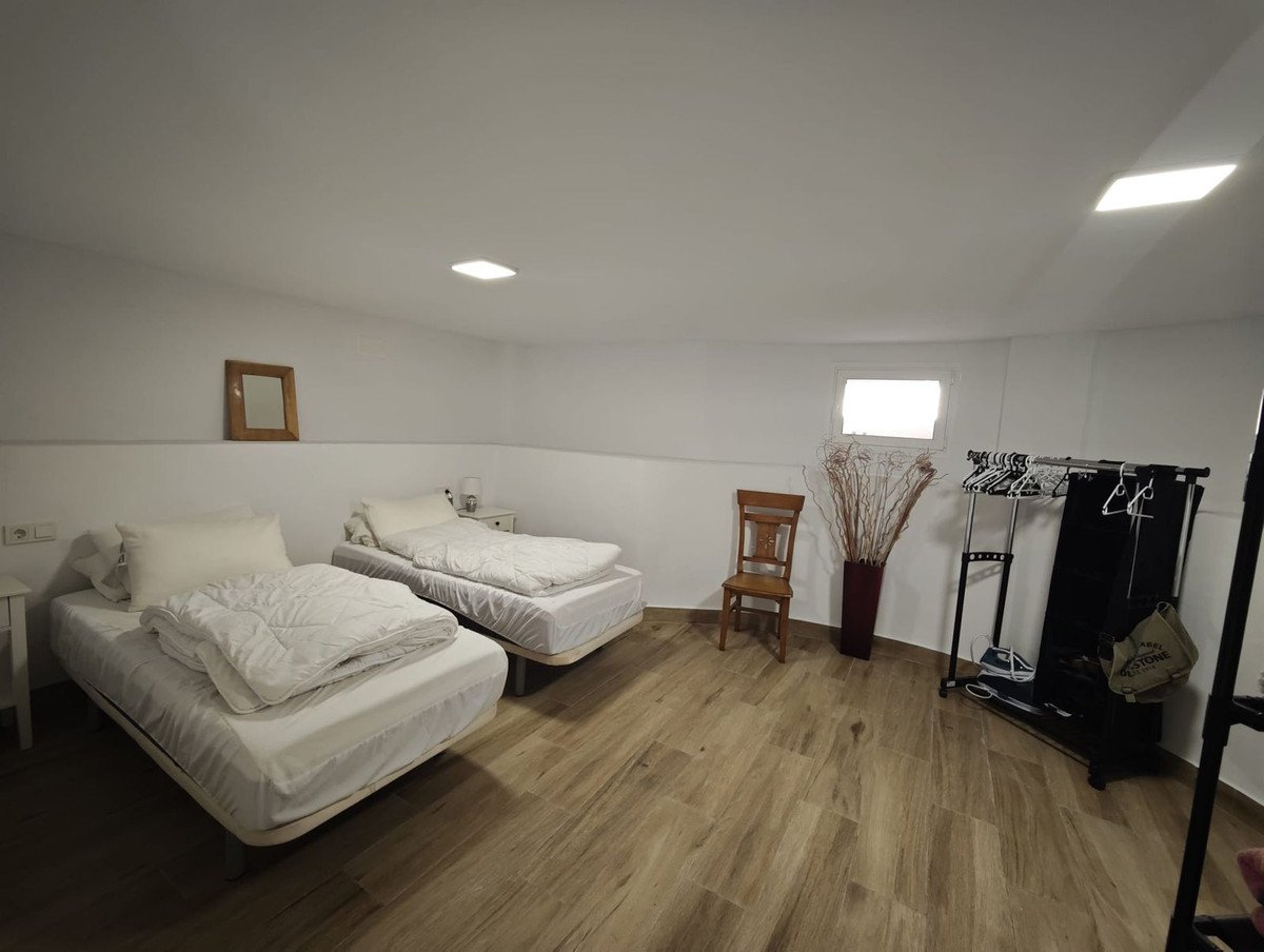 4 Bed Detached Villa in Algorfa