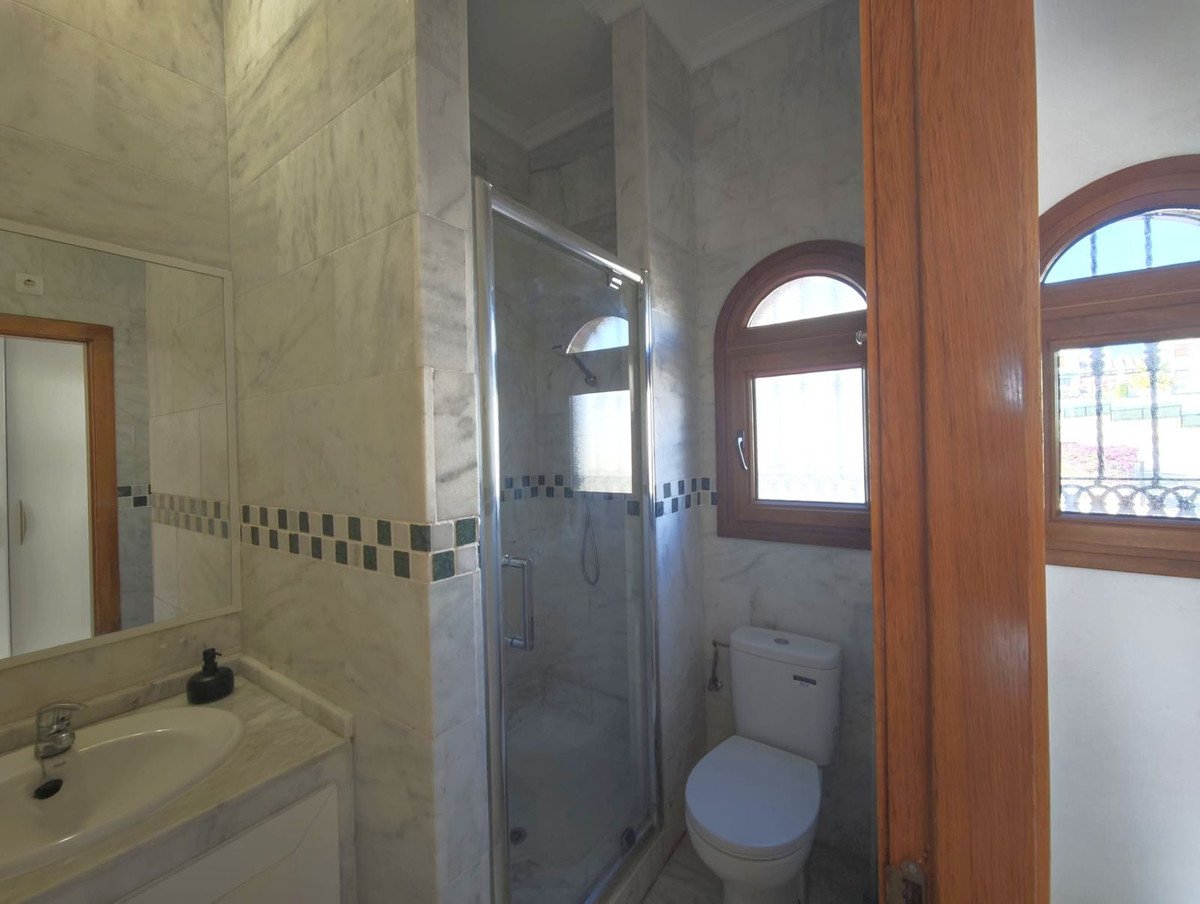 4 Bed Detached Villa in Algorfa