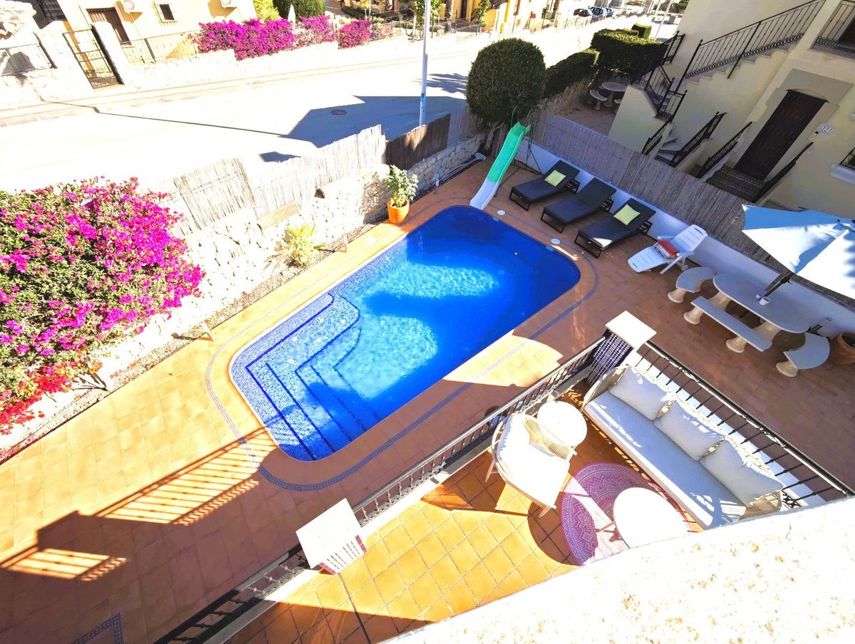 4 Bed Detached Villa in Algorfa