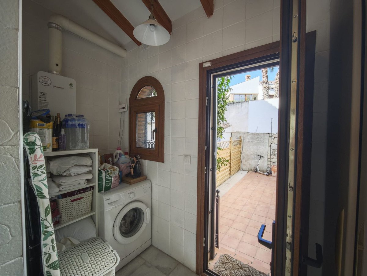 4 Bed Detached Villa in Algorfa