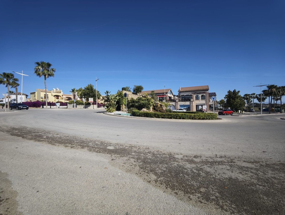 4 Bed Detached Villa in Algorfa