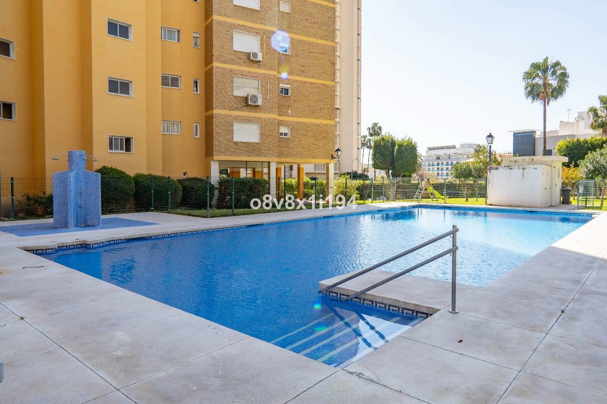 2 Bed Middle Floor Apartment in Torremolinos