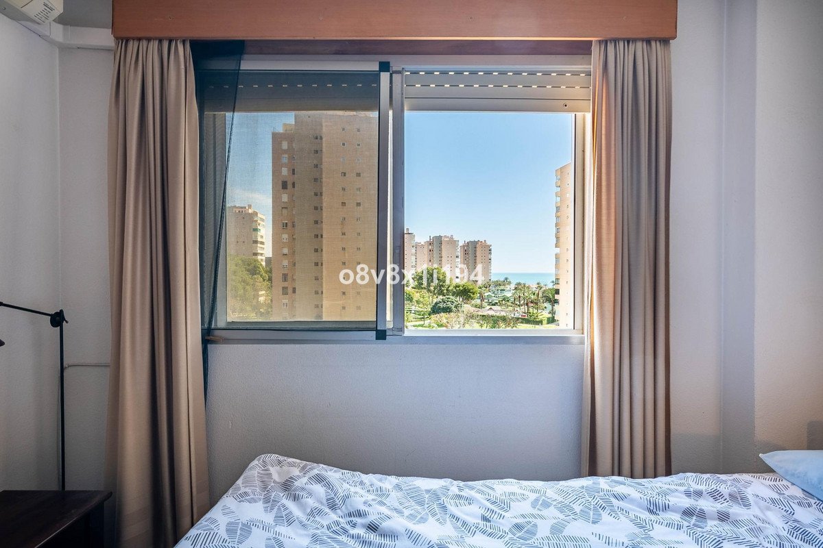 2 Bed Middle Floor Apartment in Torremolinos