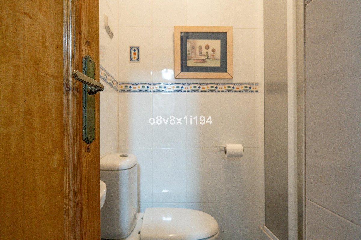 2 Bed Middle Floor Apartment in Torremolinos