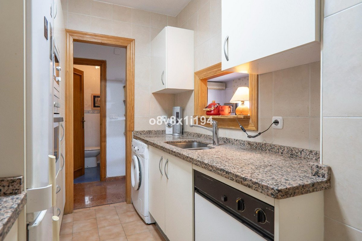 2 Bed Middle Floor Apartment in Torremolinos